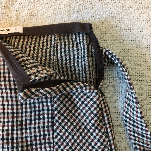 (185) Brown Mini Skirt with Belt - Picture 7 of 8